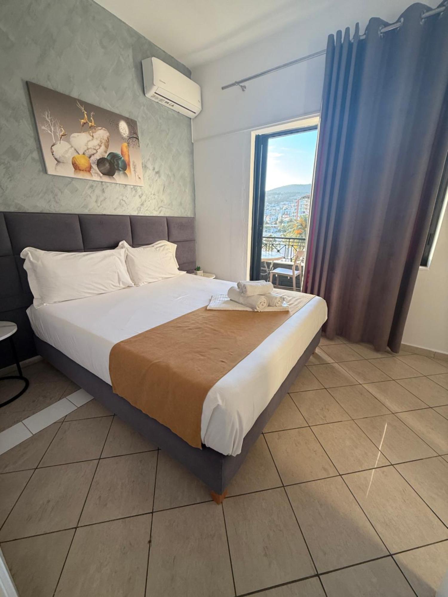 Hotel Summer Sarandë Buitenkant foto