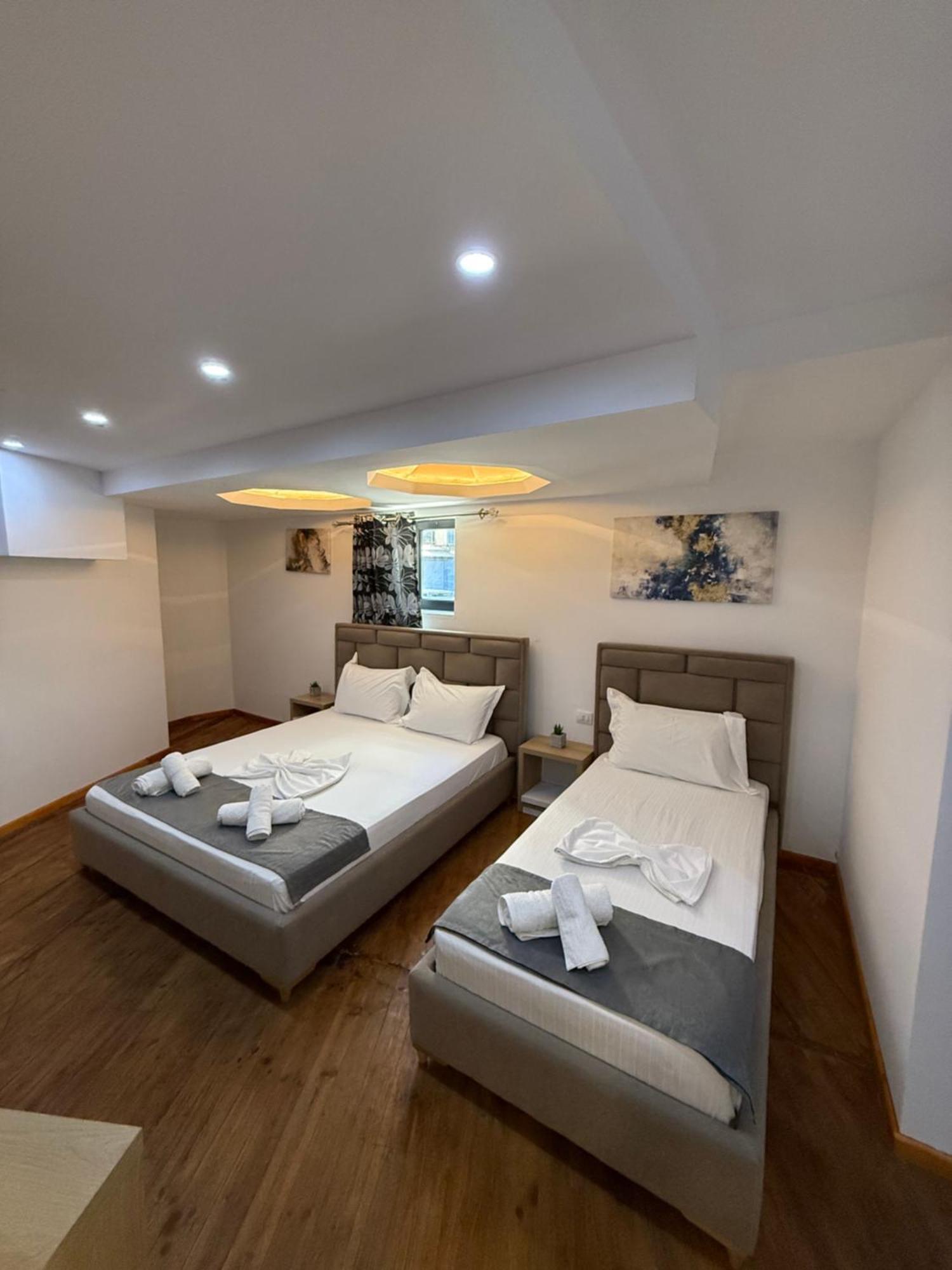 Hotel Summer Sarandë Buitenkant foto
